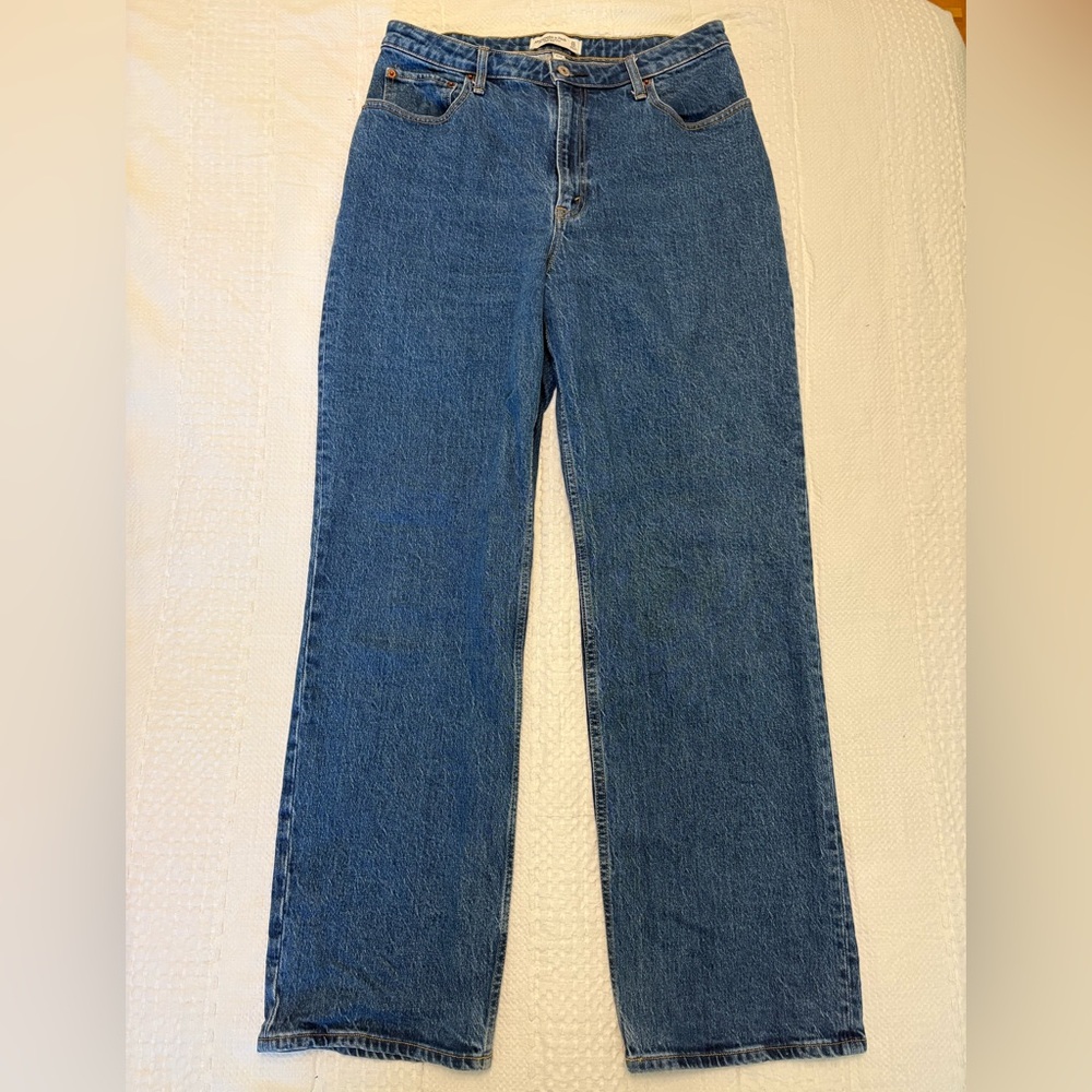Abercrombie & Fitch Curve Love High Rise 90s Relaxed Jean - Dark Wash (31L)